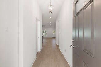 11832 Whirlaway Dr in Willis, TX - Building Photo - Building Photo