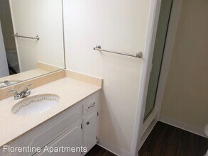 9070 E Florence Ave in Downey, CA - Building Photo - Building Photo