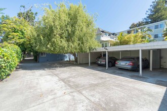 1458 Hopkins St, Unit 1 in Berkeley, CA - Foto de edificio - Building Photo