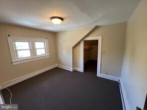 1050 Stuyvesant Ave in Trenton, NJ - Building Photo - Building Photo