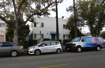 362 W Lomita Ave in Glendale, CA - Foto de edificio - Building Photo