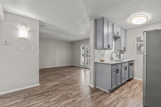 Mateo Apartment Homes in Arlington, TX - Foto de edificio - Interior Photo