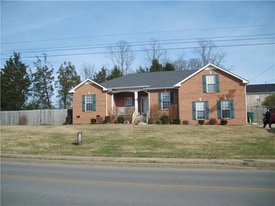 591 Blair Rd in Smyrna, TN - Building Photo