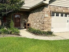 17034 Date Palm Dr in D'Iberville, MS - Foto de edificio - Building Photo