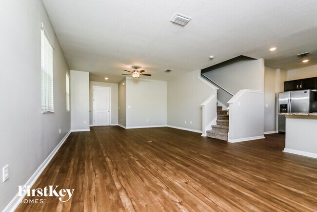 11210 Southern Cross Pl in Gibsonton, FL - Building Photo - Building Photo