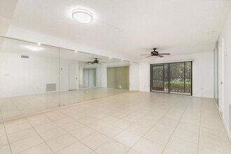 3525 S Ocean Blvd, Unit 111 in South Palm Beach, FL - Building Photo - Building Photo