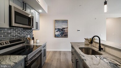 1825 Callowhill St in Philadelphia, PA - Building Photo - Building Photo