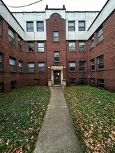 2871 Hampton Rd in Cleveland, OH - Foto de edificio - Building Photo