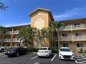 10000 Maddox Ln in Bonita Springs, FL - Building Photo - Building Photo