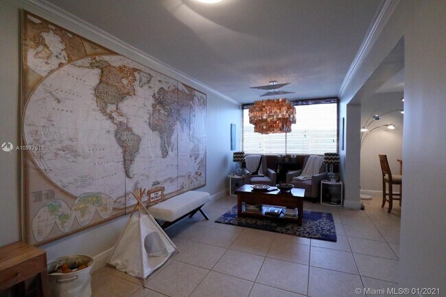 2977 McFarlane Rd-Unit -9 in Miami, FL - Building Photo - Building Photo