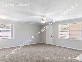 2402 Hilton Head Dr in Missouri City, TX - Building Photo - Building Photo
