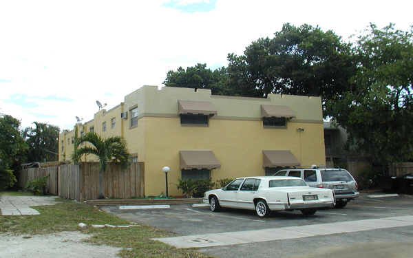 608 NE 9th Ave in Fort Lauderdale, FL - Building Photo - Building Photo