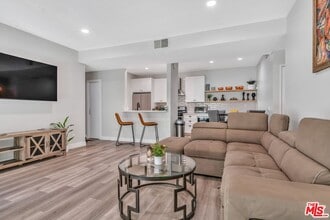 433 E Tamarack Ave in Inglewood, CA - Building Photo - Building Photo