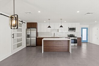 2793 N Chuperosa Rd in Palm Springs, CA - Building Photo - Building Photo