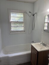 1827 E McFarland St in Wichita, KS - Building Photo - Building Photo