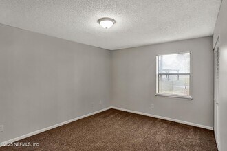 10825 Key Haven Blvd in Jacksonville, FL - Building Photo - Building Photo
