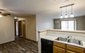Pebble Springs in Bismarck, ND - Foto de edificio - Building Photo