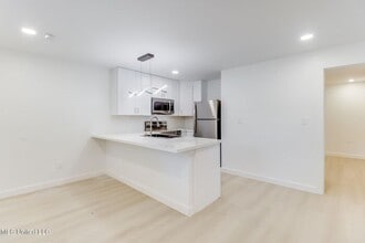 264 Mc Donnell Ave in Biloxi, MS - Building Photo - Building Photo