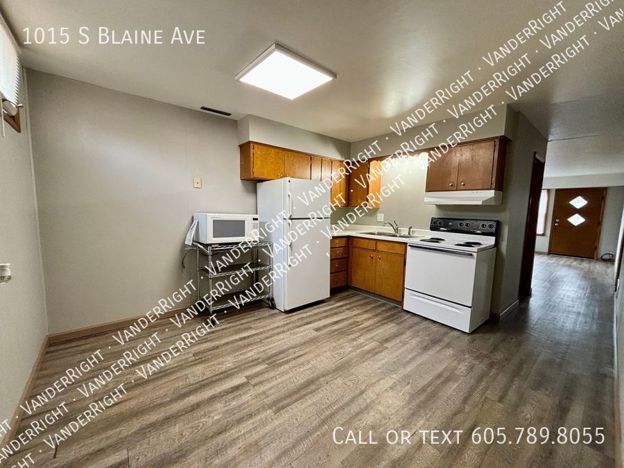 1015 S Blaine Ave in Sioux Falls, SD - Building Photo
