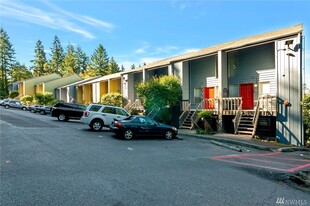 500 N National Ave, Unit 22 in Bremerton, WA - Building Photo