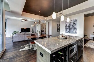 1820 Peachtree St NW, Unit 1003 in Atlanta, GA - Foto de edificio - Building Photo