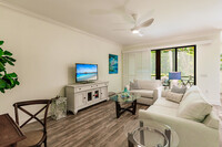 1025 Sandpiper St in Naples, FL - Building Photo - Building Photo