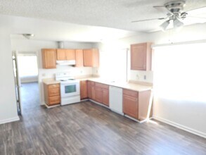 246 Parkcreek Ct in San Diego, CA - Building Photo - Building Photo