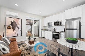 1622 Neptune Ave in San Diego, CA - Foto de edificio - Building Photo