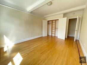 EAST 92 STREET in New York, NY - Building Photo - Building Photo