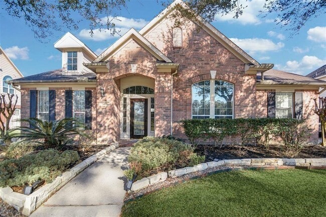 property at 214 Spring Lakes Haven