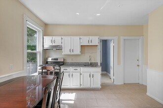 56 Mansfield St in New Haven, CT - Building Photo - Building Photo