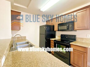 11045 W Garverdale Ln in Boise, ID - Building Photo - Building Photo