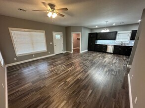 6426 Racine St in Neosho, MO - Building Photo - Building Photo