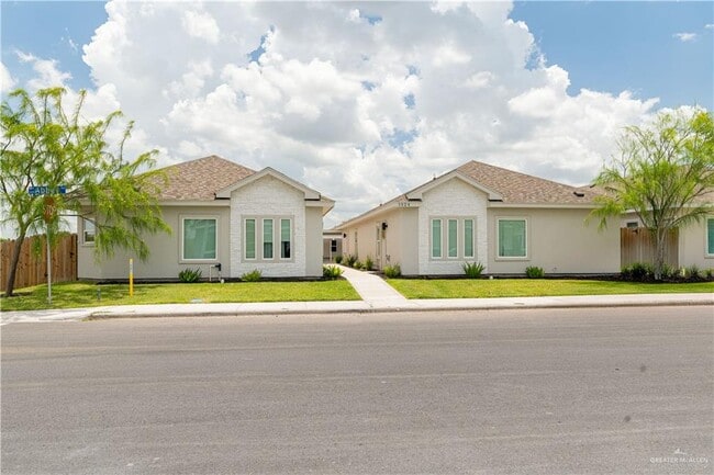 property at 1025 N Clarence Ave