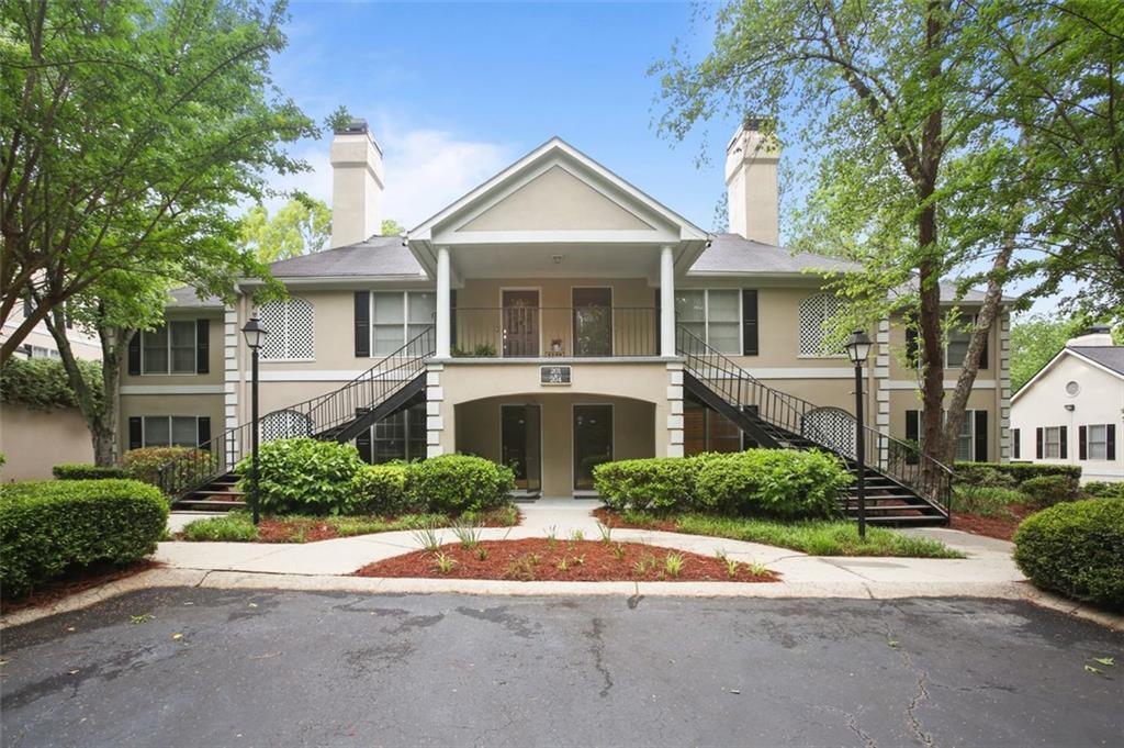 202 Peachtree Forest Dr in Norcross, GA - Building Photo