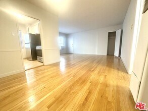 8360 Blackburn Ave in Los Angeles, CA - Building Photo - Building Photo