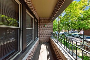 3548 N Bosworth Ave, Unit 1 Apartments