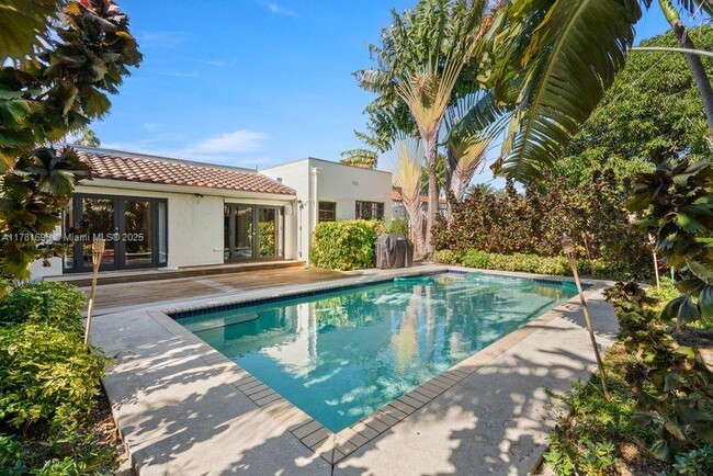 property at 4531 Sheridan Ave