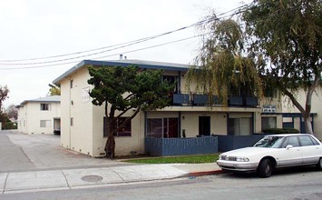 Weddell Arms Apartments in Sunnyvale, CA - Foto de edificio - Building Photo