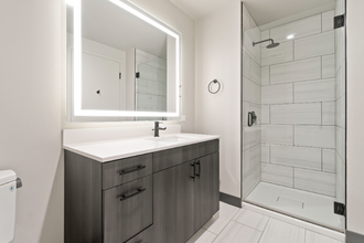 1335 W Lake St in Chicago, IL - Building Photo - Building Photo