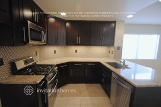 895 Pathfinder Way in Corona, CA - Building Photo - Building Photo