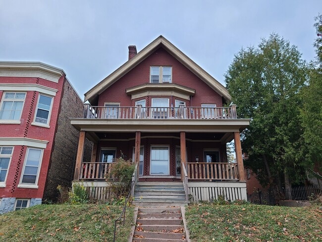 1111 E 4th St, Unit 2
