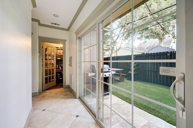 property at 514 Cortlandt St