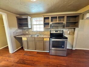 422 S Lincoln Ave, Unit 08-206 in Odessa, TX - Building Photo - Building Photo