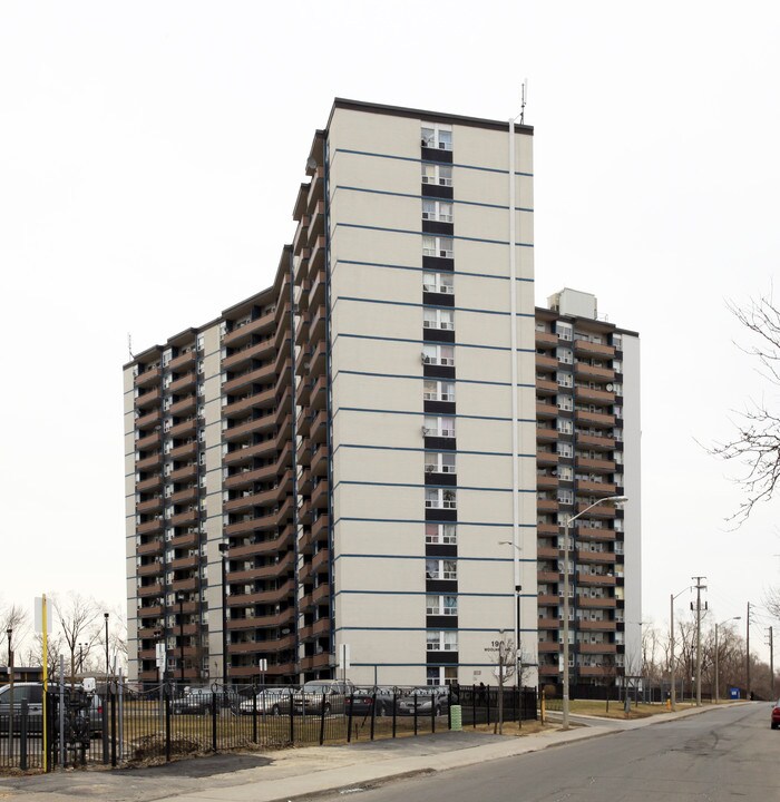 Jane Woolner in Toronto, ON - Building Photo