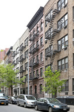 315 E 90th St in New York, NY - Building Photo - Primary Photo