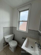 263 Elm St in Yonkers, NY - Building Photo - Building Photo