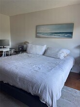 10233 NW 52nd Ln in Doral, FL - Building Photo - Building Photo