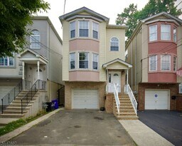 452 Marshall St in Elizabeth, NJ - Building Photo