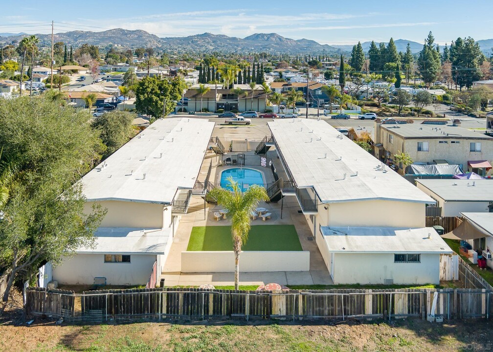 532 N 1st St in El Cajon, CA - Building Photo